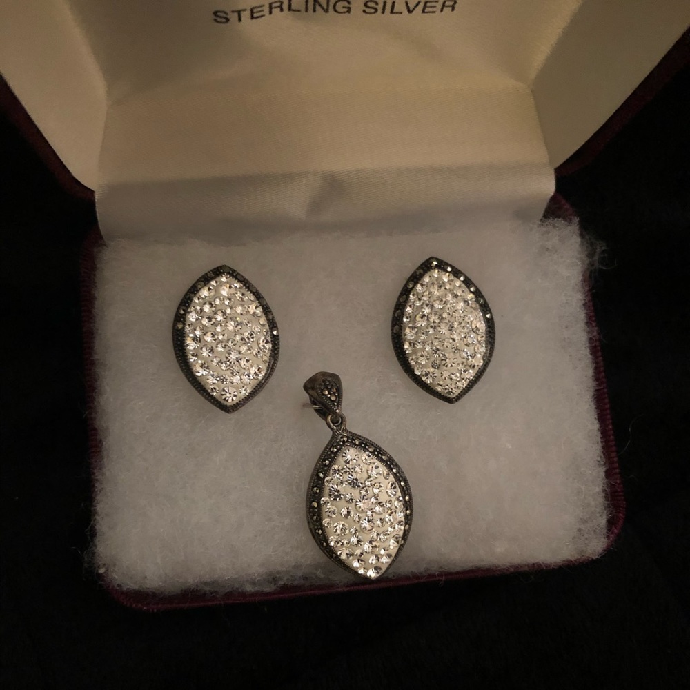 Earrings and pendant set sterling silver